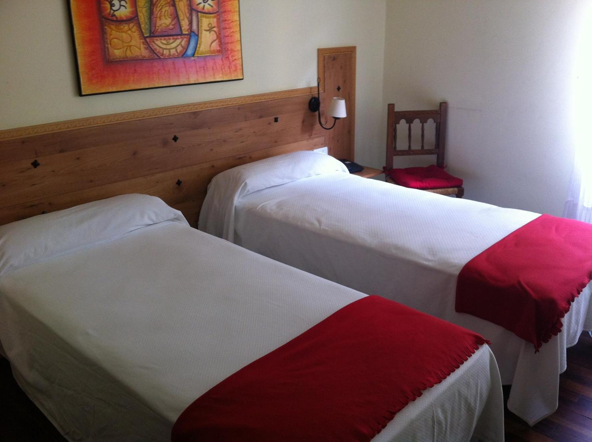 Hotel Bolina Guernica y Luno Room photo